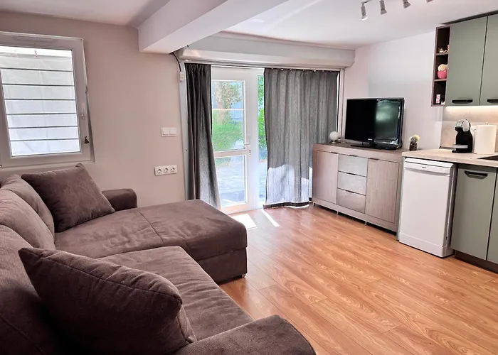 Briz 게스트하우스 3*